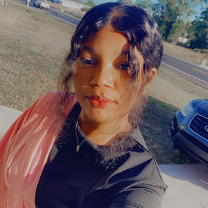 Meet your Posher, Naika